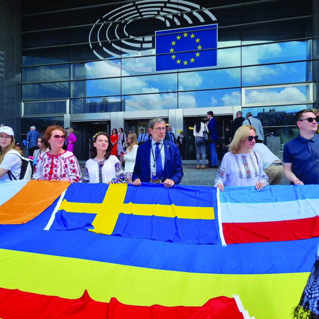 Liudas Mažylis Ukrainos kandidatės į ES palaikymo akcijoje. Europarlamentaras ir toliau akcentuoja ES plėtros būtinybę